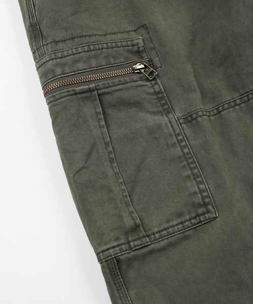 FRIZMWORKS(フリズムワークス)の「WASHED COTTON ZIP CARGO PANTS _ OLIVE(その他パンツ・メンズ・その他・SMALL/MEDIUM/LARGE/X-LARGE)」の6枚目の写真
