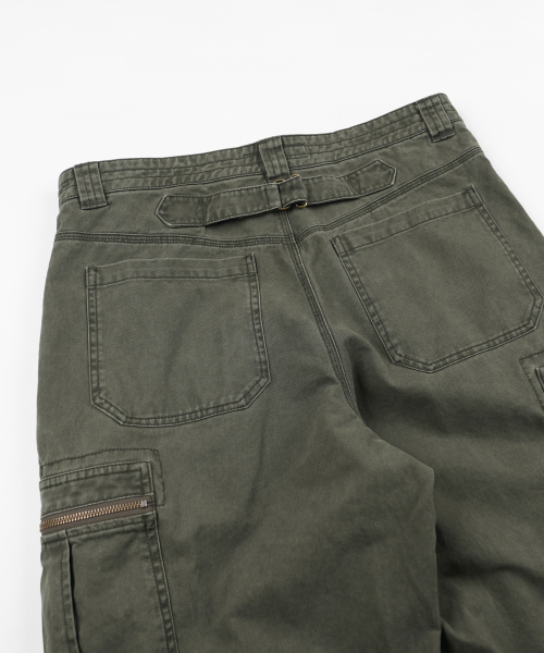 FRIZMWORKS(フリズムワークス)の「WASHED COTTON ZIP CARGO PANTS _ OLIVE(その他パンツ・メンズ・その他・SMALL/MEDIUM/LARGE/X-LARGE)」の7枚目の写真
