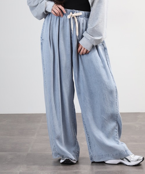 hunch（ハンチ）の「hunch ４．５オンス　テンセルデニムワイドパンツ（デニムパンツ・レディース・ブルー/ホワイト系その他/ライトインディゴブルー・FREE）」の3枚目の写真