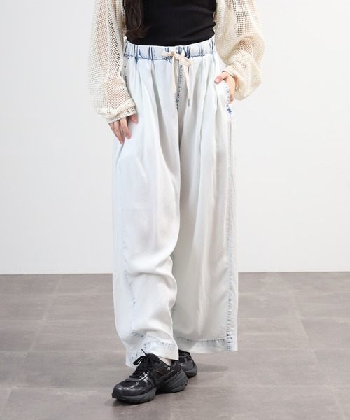 hunch（ハンチ）の「hunch ４．５オンス　テンセルデニムワイドパンツ（デニムパンツ・レディース・ブルー/ホワイト系その他/ライトインディゴブルー・FREE）」の5枚目の写真