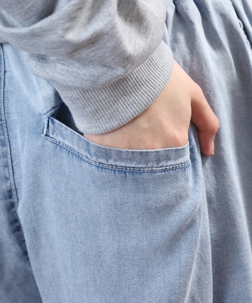 hunch（ハンチ）の「hunch ４．５オンス　テンセルデニムワイドパンツ（デニムパンツ・レディース・ブルー/ホワイト系その他/ライトインディゴブルー・FREE）」の16枚目の写真