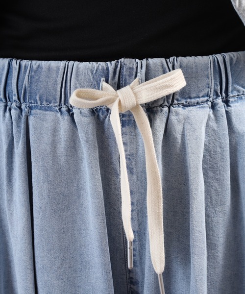 hunch（ハンチ）の「hunch ４．５オンス　テンセルデニムワイドパンツ（デニムパンツ・レディース・ブルー/ホワイト系その他/ライトインディゴブルー・FREE）」の19枚目の写真