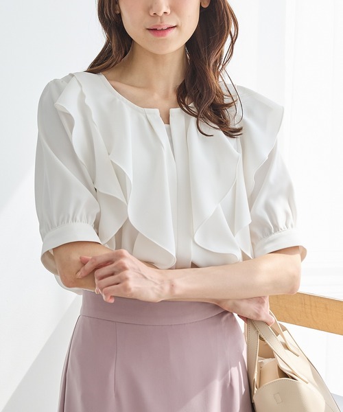 Honeys(ハニーズ)の「ラッフルフリルブラウス(シャツ/ブラウス・レディース・グレイッシュブルー/アイボリー/スモークピンク・L/LL/M/S)」の7枚目の写真