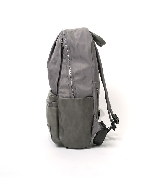 Legato Largo(レガートラルゴ)の「"02"≪Legato Largo≫ALL DAY/オールデイ 10ポケット/15L バイカラーリュック(バックパック/リュック・レディース・グレー/サンドベージュ/ネイビー/ブラック・ONE SIZE)」の12枚目の写真