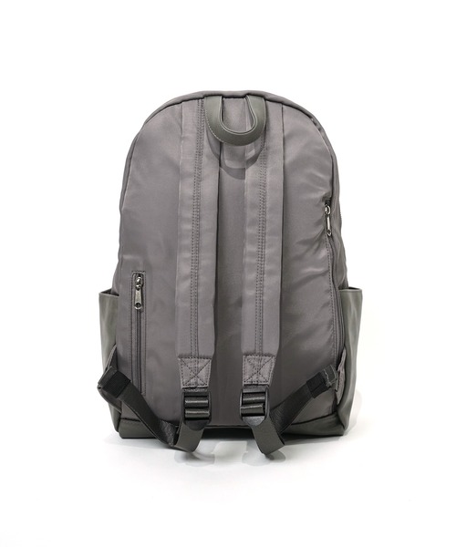 Legato Largo(レガートラルゴ)の「"02"≪Legato Largo≫ALL DAY/オールデイ 10ポケット/15L バイカラーリュック(バックパック/リュック・レディース・グレー/サンドベージュ/ネイビー/ブラック・ONE SIZE)」の13枚目の写真