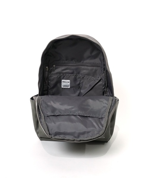 Legato Largo(レガートラルゴ)の「"02"≪Legato Largo≫ALL DAY/オールデイ 10ポケット/15L バイカラーリュック(バックパック/リュック・レディース・グレー/サンドベージュ/ネイビー/ブラック・ONE SIZE)」の22枚目の写真