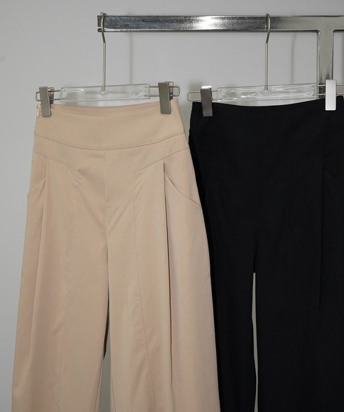 chuclla(チュクラ)の「タックボリュームワイドパンツ chw26s166(その他パンツ・レディース・ベージュ/ブラック・L/M/S)」の17枚目の写真