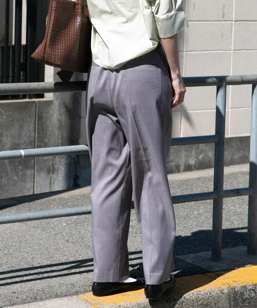 ITEMS URBANRESEARCH(アイテムズ アーバンリサーチ)の「ワンタックワイドパンツ(その他パンツ・レディース・ベージュ/グレー/ブラック・FREE)」の6枚目の写真