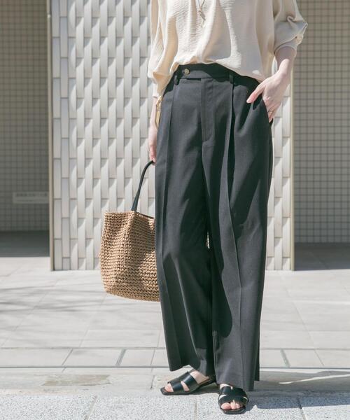 ITEMS URBANRESEARCH（アイテムズ アーバンリサーチ）の「ワンタックワイドパンツ（その他パンツ・レディース・ベージュ/グレー/ブラック・FREE）」の14枚目の写真