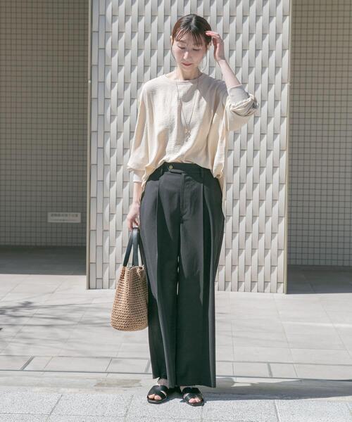 ITEMS URBANRESEARCH（アイテムズ アーバンリサーチ）の「ワンタックワイドパンツ（その他パンツ・レディース・ベージュ/グレー/ブラック・FREE）」の15枚目の写真