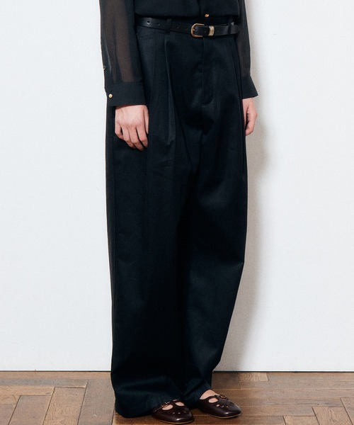 LE CIEL BLEU(ルシェルブルー)の「クロスフィニッシュチノス / Gloss-Finish Chinos(チノパンツ・レディース・ベージュ/ブラック・36/34/38)」の5枚目の写真