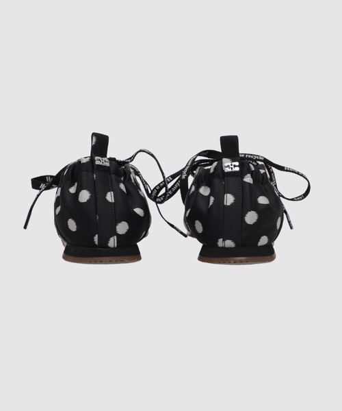 GANNI（ガニー）の「Lace Up Sporty Ballerina Satin Printed（バレエシューズ・レディース・ブラック・38/37/36）」の4枚目の写真