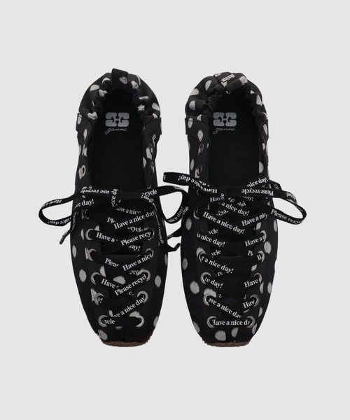 GANNI（ガニー）の「Lace Up Sporty Ballerina Satin Printed（バレエシューズ・レディース・ブラック・38/37/36）」の5枚目の写真