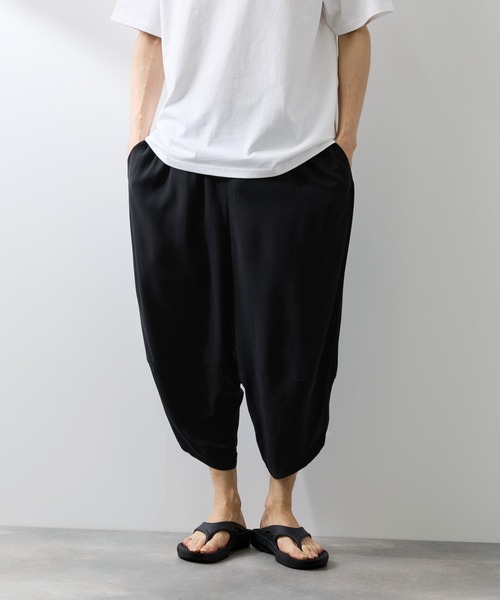 NAVY(ネイビー)の「【SARARI /サラリ】接触冷感 レーヨン バルーン リラックス パンツ(その他パンツ・メンズ・ベージュ/チャコールグレー/ネイビー/ブラック・L/M/XL)」の2枚目の写真
