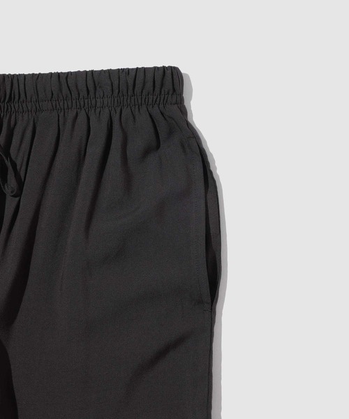 NAVY(ネイビー)の「【SARARI /サラリ】接触冷感 レーヨン バルーン リラックス パンツ(その他パンツ・メンズ・ベージュ/チャコールグレー/ネイビー/ブラック・L/M/XL)」の7枚目の写真