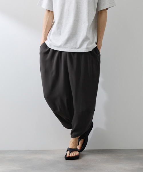 NAVY(ネイビー)の「【SARARI /サラリ】接触冷感 レーヨン バルーン リラックス パンツ(その他パンツ・メンズ・ベージュ/チャコールグレー/ネイビー/ブラック・L/M/XL)」の10枚目の写真
