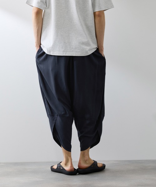 NAVY(ネイビー)の「【SARARI /サラリ】接触冷感 レーヨン バルーン リラックス パンツ(その他パンツ・メンズ・ベージュ/チャコールグレー/ネイビー/ブラック・L/M/XL)」の16枚目の写真