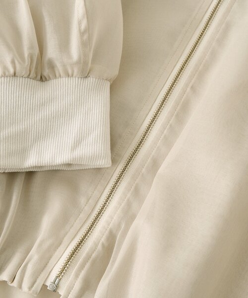 RIVE DROITE(リヴドロワ)の「予約【ほどよい抜け感】グロッシーシアーブルゾン(ブルゾン・レディース・カーキ/ブラウン/ライトベージュ・FREE)」の13枚目の写真