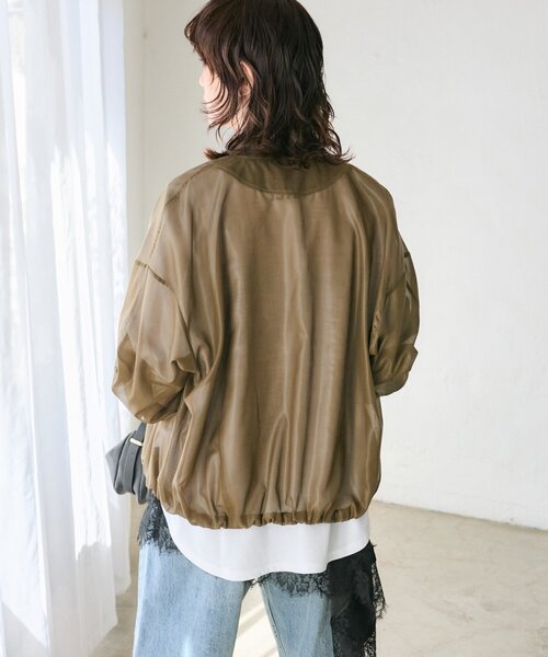 RIVE DROITE(リヴドロワ)の「予約【ほどよい抜け感】グロッシーシアーブルゾン(ブルゾン・レディース・カーキ/ブラウン/ライトベージュ・FREE)」の17枚目の写真