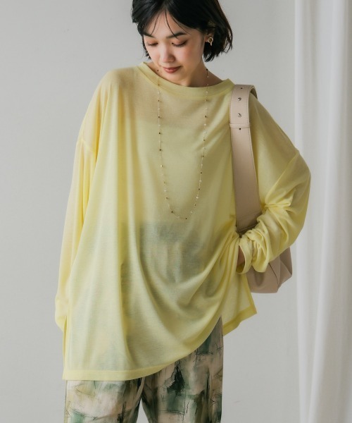 Bou Jeloud(ブージュルード)の「オーバーサイズシアーカットトップス(Tシャツ/カットソー・レディース・イエロー/アイボリー・FREE)」の4枚目の写真