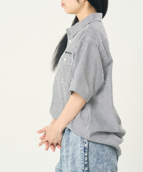 CORISCO（コリスコ）の「ワンポイント刺しゅうヒッコリー半袖シャツ(M1)（シャツ/ブラウス・メンズ・その他1/その他2・MEDIUM/LARGE/X-LARGE）」の5枚目の写真