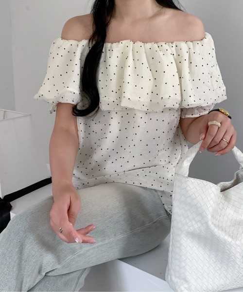 Maison Calme(メゾンカルム)の「【26年春夏新作】【2WAY】シアードットパフスリーブオフショルブラウス 華奢見え★(シャツ/ブラウス・レディース・ホワイト/ホワイト系その他・F)」の9枚目の写真
