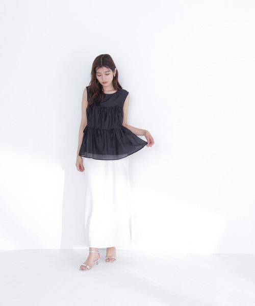 NATURAL BEAUTY BASIC(ナチュラルビューティーベーシック)の「リボンティアードチュニック(シャツ/ブラウス・レディース・ブラック/ブルー/バーガンディー・フリ-)」の4枚目の写真
