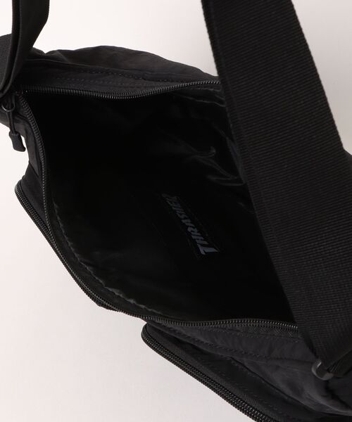 THRASHER(スラッシャー)の「THRASHER W POCKET SHOULDER(ショルダーバッグ・メンズ・ブラック系その他/ブラック系その他2・FREE)」の4枚目の写真