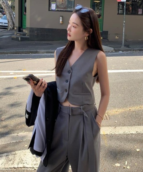semplice(センプリチェ)の「セットアップ【韓国ファッション】(セットアップ・レディース・キャメル/グレー・M/S)」の8枚目の写真