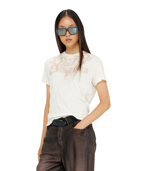 DIESEL(ディーゼル)の「ウィメンズ Tシャツ T-ILA-AA5(Tシャツ/カットソー・レディース・ベージュ系その他/ホワイト・MEDIUM/X-SMALL/SMALL/LARGE/X-LARGE)」の8枚目の写真