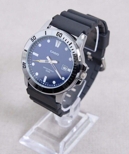 CASIO(カシオ)の「CASIO カシオ 海外モデル MTP-VD01 スポーティーデザイン 5気圧防水 デイデイト(アナログ腕時計・メンズ・ブラック/ブラック系その他/ブラック×カーキ・FREE)」の2枚目の写真