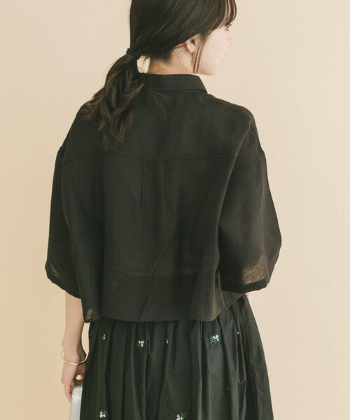 ITEMS URBANRESEARCH（アイテムズ アーバンリサーチ）の「ドットボタンハンソデシアーシャツ（シャツ/ブラウス・レディース・ブラック/ブラウン/ブルー/オフホワイト・FREE）」の14枚目の写真