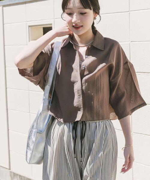 ITEMS URBANRESEARCH（アイテムズ アーバンリサーチ）の「ドットボタンハンソデシアーシャツ（シャツ/ブラウス・レディース・ブラック/ブラウン/ブルー/オフホワイト・FREE）」の19枚目の写真
