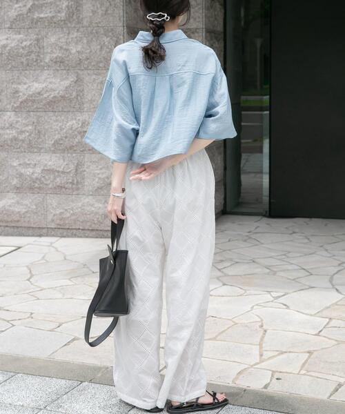 ITEMS URBANRESEARCH(アイテムズ アーバンリサーチ)の「ドットボタンハンソデシアーシャツ(シャツ/ブラウス・レディース・ブラック/ブラウン/ブルー/オフホワイト・FREE)」の19枚目の写真