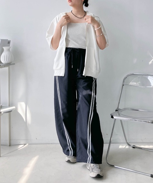 AS KNOW AS plus(アズノゥアズプラス)の「○裾ドロスト付き スタイルアップ ワイドカーゴパンツ(カーゴパンツ・レディース・ネイビー系/ブラック系/ブラック系その他・FREE)」の14枚目の写真