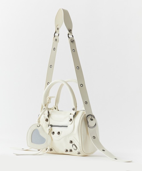 Chick(チック)の「Studded 2-Way Shoulder Bag / スタッズ付き 2WAYショルダーバッグ 2026年春夏(ショルダーバッグ・レディース・ブラック/レッド/ピンク/ホワイト・FREE)」の12枚目の写真
