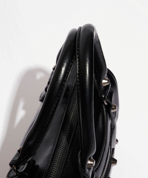 Chick(チック)の「Studded 2-Way Shoulder Bag / スタッズ付き 2WAYショルダーバッグ 2026年春夏(ショルダーバッグ・レディース・ブラック/レッド/ピンク/ホワイト・FREE)」の9枚目の写真
