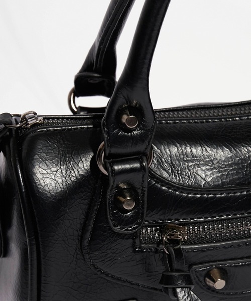 Chick(チック)の「Studded 2-Way Shoulder Bag / スタッズ付き 2WAYショルダーバッグ 2026年春夏(ショルダーバッグ・レディース・ブラック/レッド/ピンク/ホワイト・FREE)」の10枚目の写真