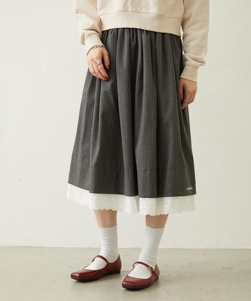 MILKFED.(ミルクフェド)の「LACE HEM STRIPED SKIRT(スカート・レディース・ベージュ/ブラック/グレー・ONE SIZE)」の5枚目の写真