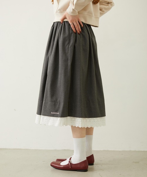 MILKFED.(ミルクフェド)の「LACE HEM STRIPED SKIRT(スカート・レディース・ベージュ/ブラック/グレー・ONE SIZE)」の6枚目の写真