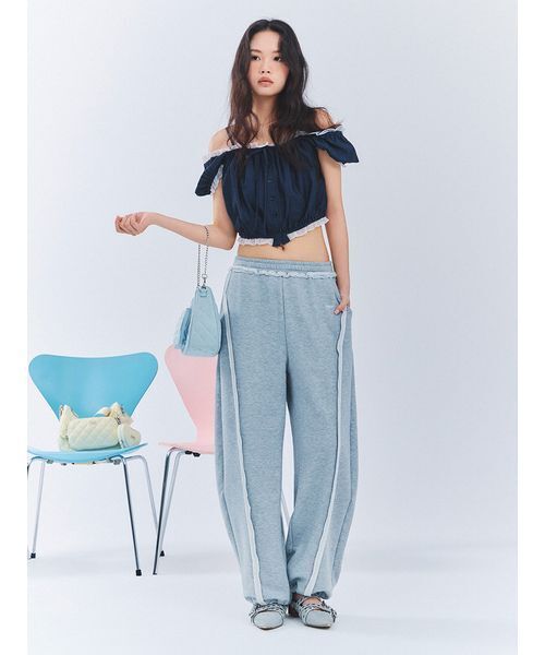 FURFUR(ファーファー)の「2SET撥水ナイロンキルティングムーンバッグ(ショルダーバッグ・レディース・ブラック/ピンク/ライトブルー/クリーム/カーキ・F)」の11枚目の写真