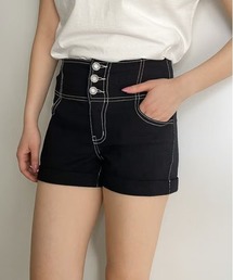 ３つボタンステッチショートパンツ