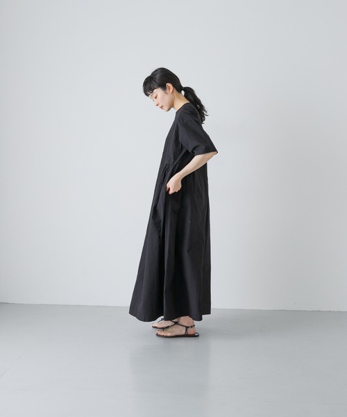 かぐれ（カグレ）の「コットンシルクサイドギャザーワンピース（ワンピース・レディース・ブラック/ロイヤルブルー・0/1）」の6枚目の写真