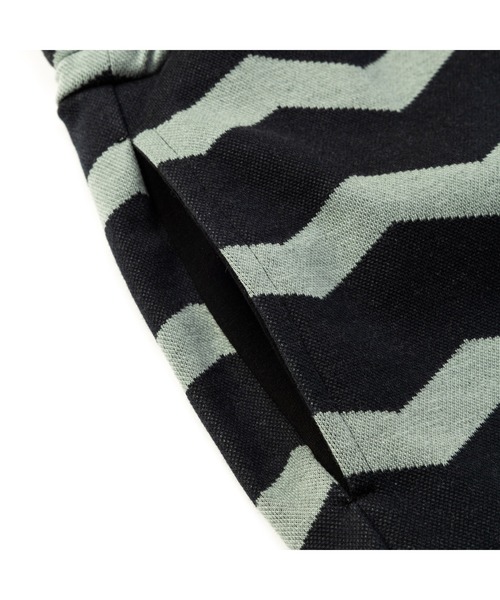 CALEE（キャリー）の「ZIGZAG DOUBLE JACQUARD BORDER S/S CS & EASY SHORTS＜EXCLUSIVE＞（Tシャツ/カットソー・メンズ・ブラック・MEDIUM/LARGE/X-LARGE）」の8枚目の写真