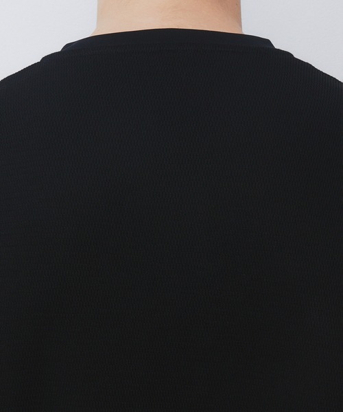UNITED TOKYO（ユナイテッドトウキョウ）の「【世界最高峰コットン】SEA ISLAND COTTON THERMAL HENRY TEE　｜防シワ/希少/洗濯可/ヘンリー/夏服（Tシャツ/カットソー・メンズ・ダークグレー/ブラック/ライトグレー・1/2）」の22枚目の写真