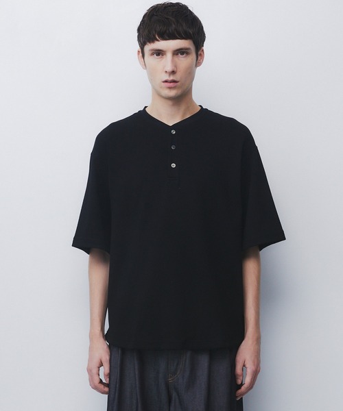 UNITED TOKYO（ユナイテッドトウキョウ）の「【世界最高峰コットン】SEA ISLAND COTTON THERMAL HENRY TEE　｜防シワ/希少/洗濯可/ヘンリー/夏服（Tシャツ/カットソー・メンズ・ダークグレー/ブラック/ライトグレー・1/2）」の17枚目の写真
