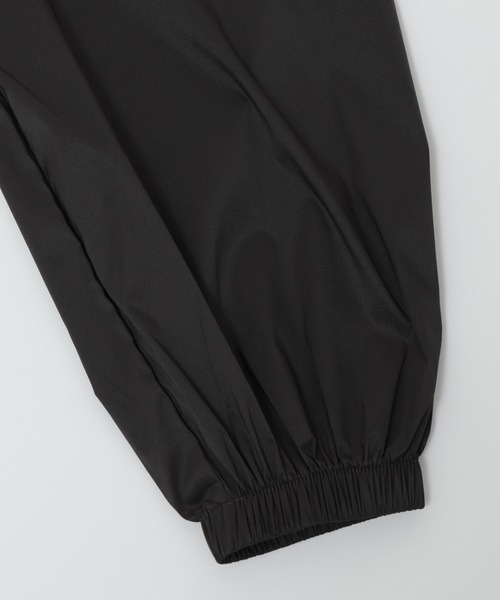 NEW BALANCE（ニューバランス）の「NEW BALANCE W NB Grey LIGHT WEIGHT JACKET WJ61946C（ブルゾン・メンズ・チャコールグレー/ベージュ・S）」の3枚目の写真