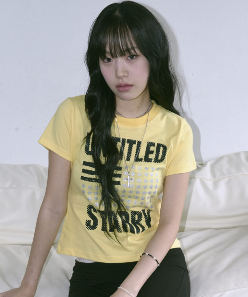 UNTITLED SEOUL(アンタイトル ソウル)の「アンタイトル ステリー フラッグ クロップ 半袖 イエロー(Tシャツ/カットソー・レディース・その他・SMALL/MEDIUM)」の1枚目の写真