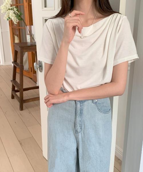 mineng(マイング)の「【ドレープ/3カラー】ジェニードレープTシャツ(Tシャツ/カットソー・レディース・ベージュ/ブラック/アイボリー・FREE)」の19枚目の写真