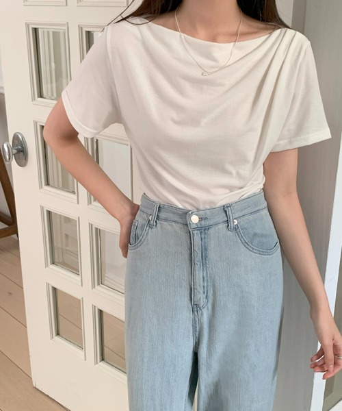 mineng(マイング)の「【ドレープ/3カラー】ジェニードレープTシャツ(Tシャツ/カットソー・レディース・ベージュ/ブラック/アイボリー・FREE)」の22枚目の写真